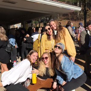 Meet your Posher, Claire